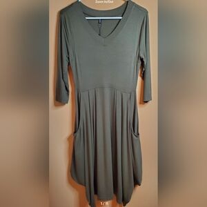 NWT Ladies 3/4 Sleeve Tunic Dress/Tunic Top - Sz. S (olive green)